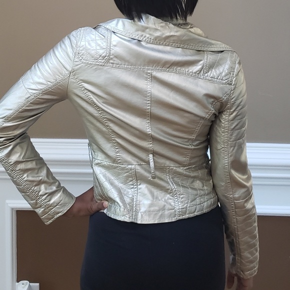 Textured Golden Jacket - Picture 4 of 4